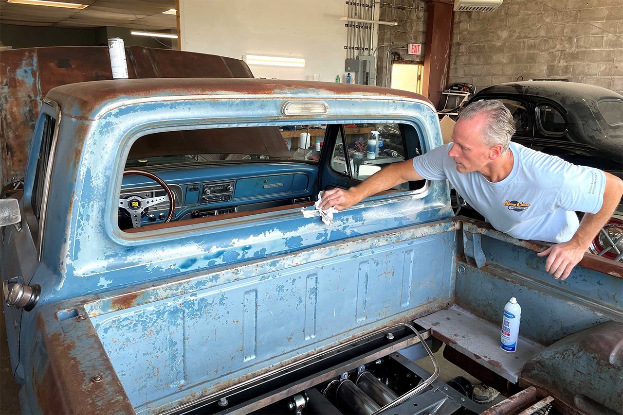 Installing 1969 F100 Parts on Ford Muscle's Project Truck